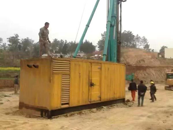 北泉镇如何判断水冷式机油散热器密封件是否需要更换？